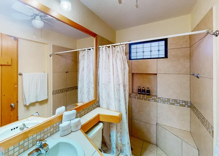 La Costa Beautiful Golf Apartment